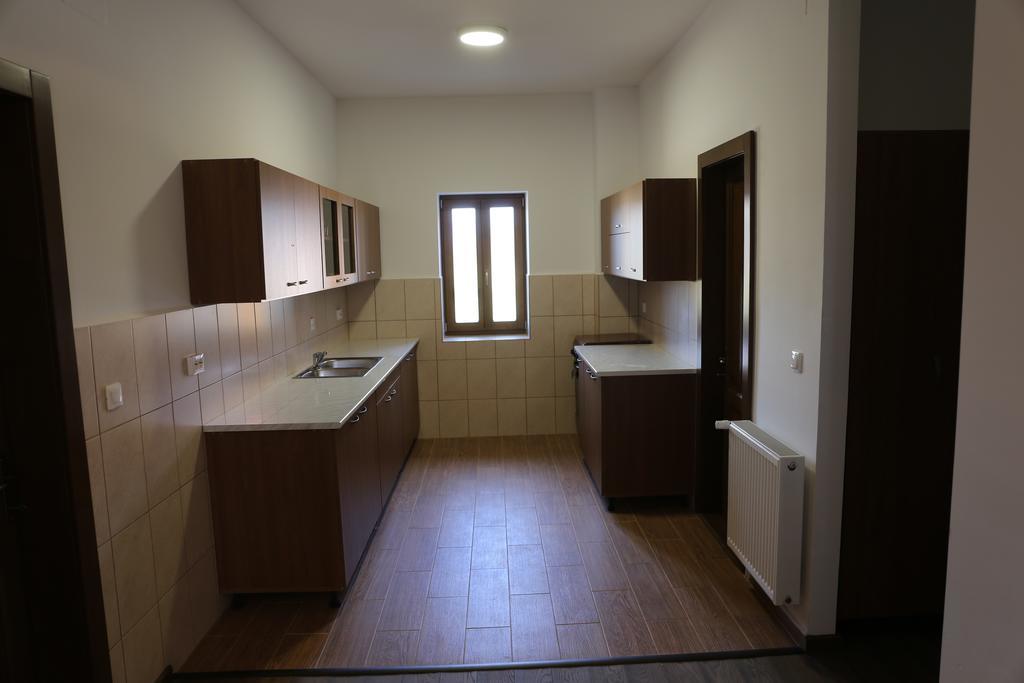 Ezuestfenyo Agroturisztikai Panzio Hotel Borzont Bagian luar foto